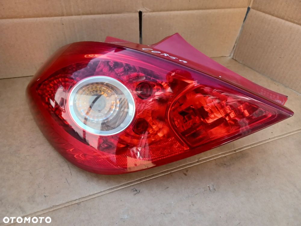 LAMPA TYLNA LEWA CORSA D 3D 13186350 - 1