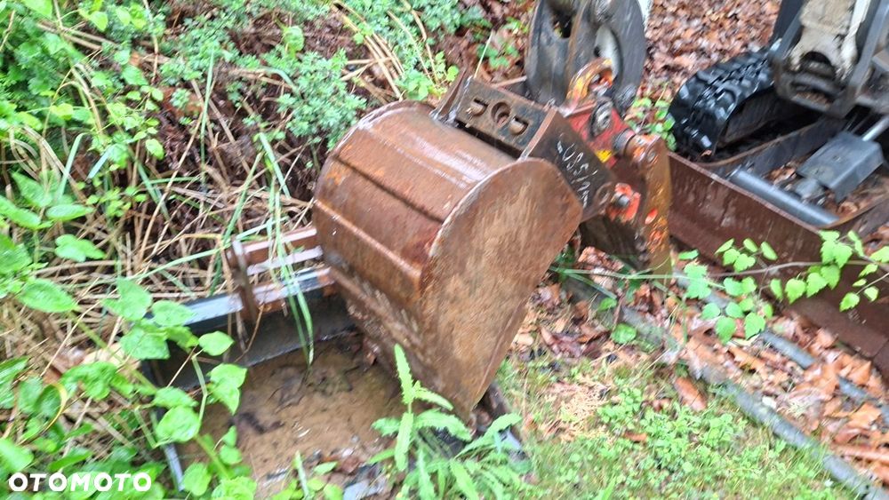 Bobcat E20 - 31