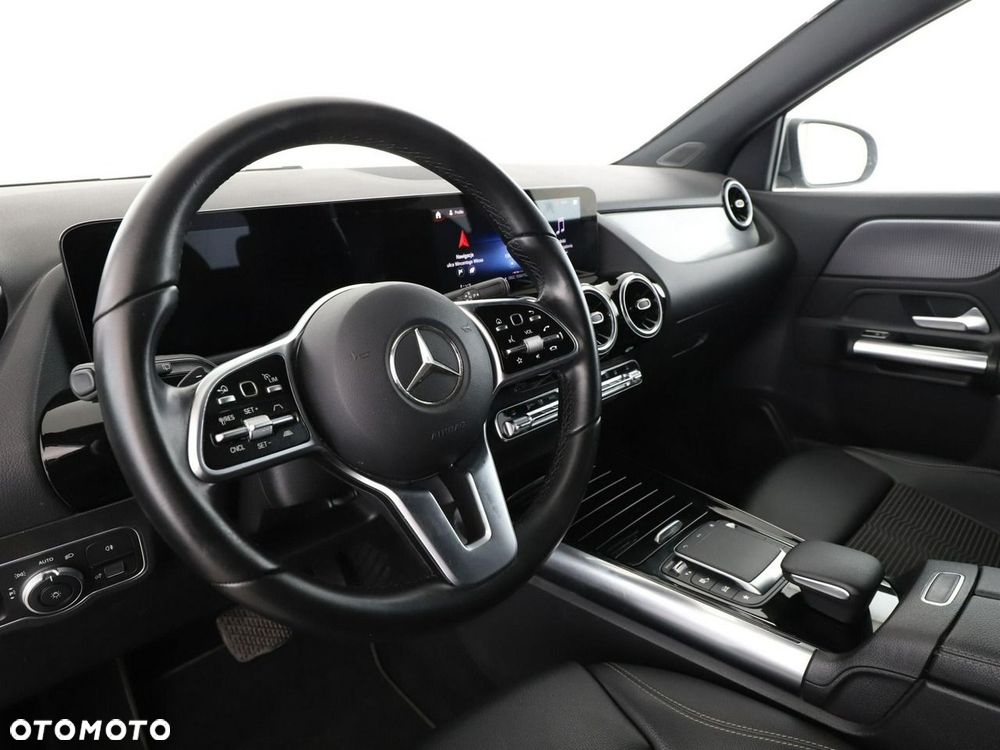 Mercedes-Benz GLA 250 e PHEV Progressive 8G-DCT - 15