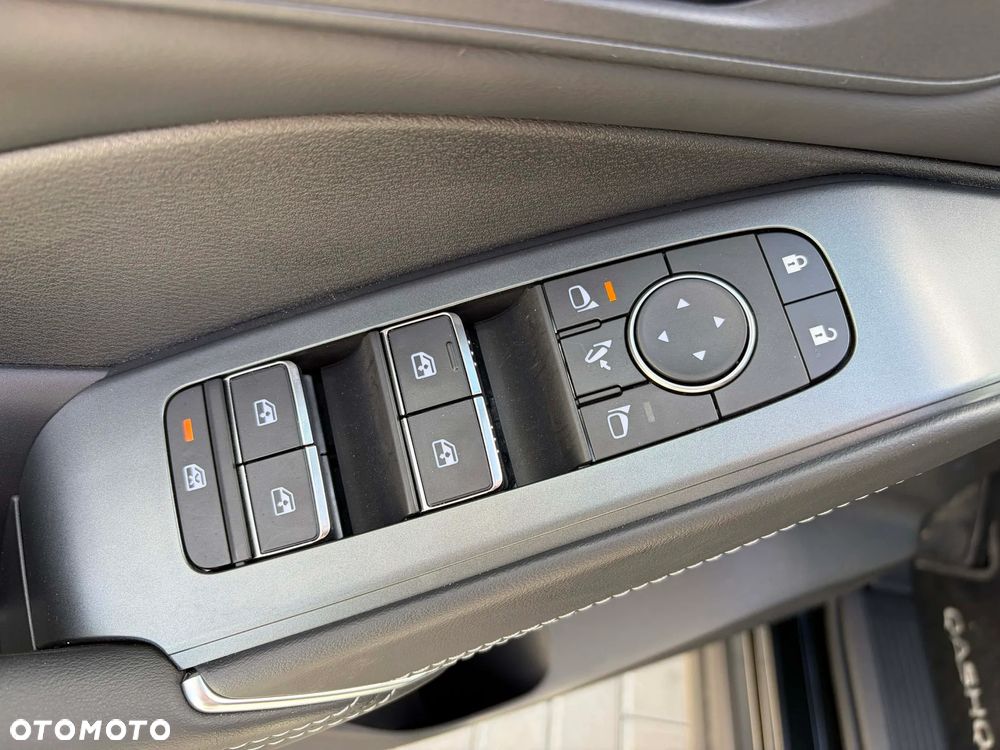 Nissan Qashqai 1.3 DIG-T MHEV N-Connecta Xtronic - 9