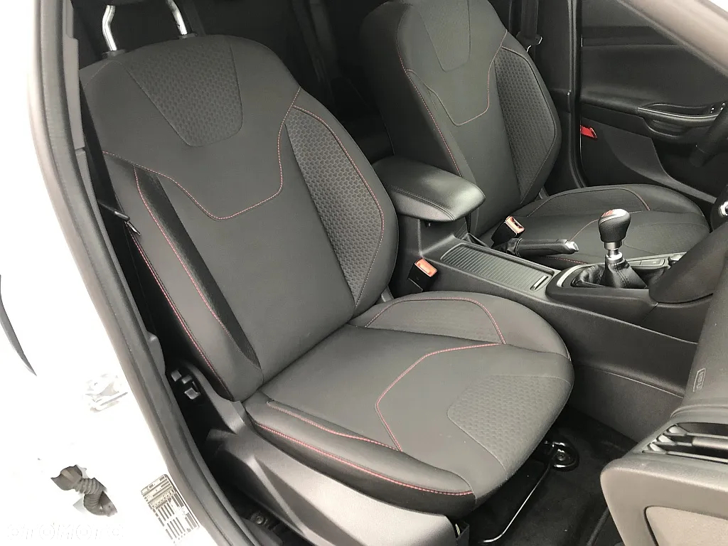 Ford Focus 1.5 EcoBoost ST-Line ASS - 36