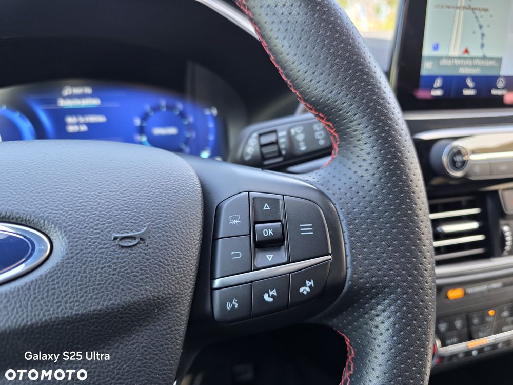Ford Kuga 1.5 EcoBoost ST-LINE - 25