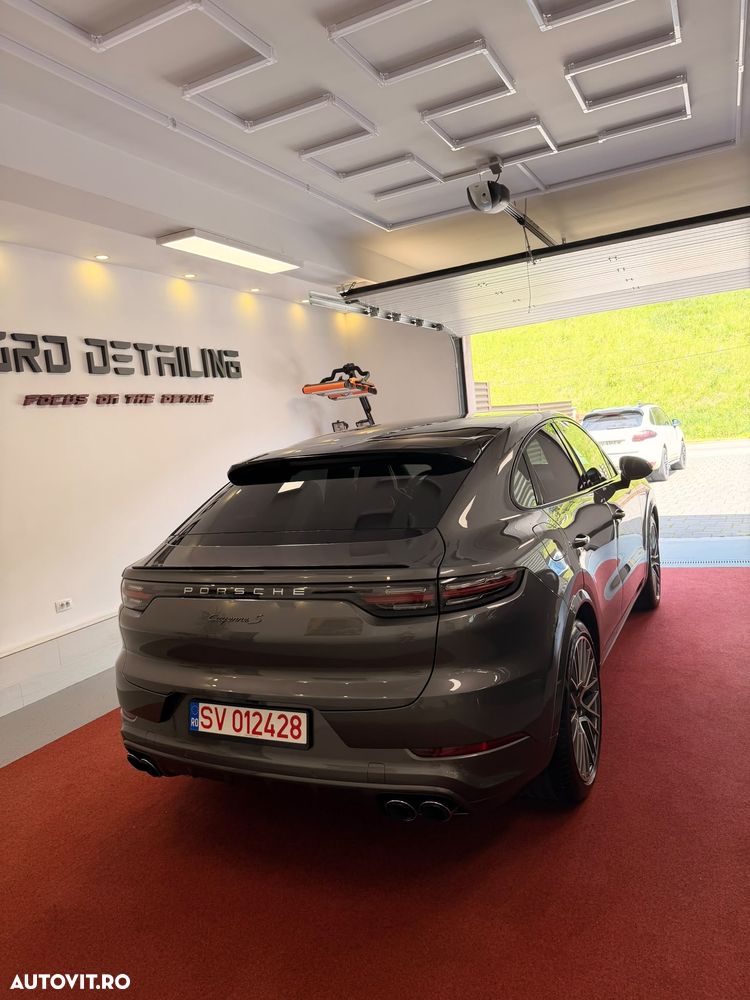 Porsche Cayenne Standard - 2