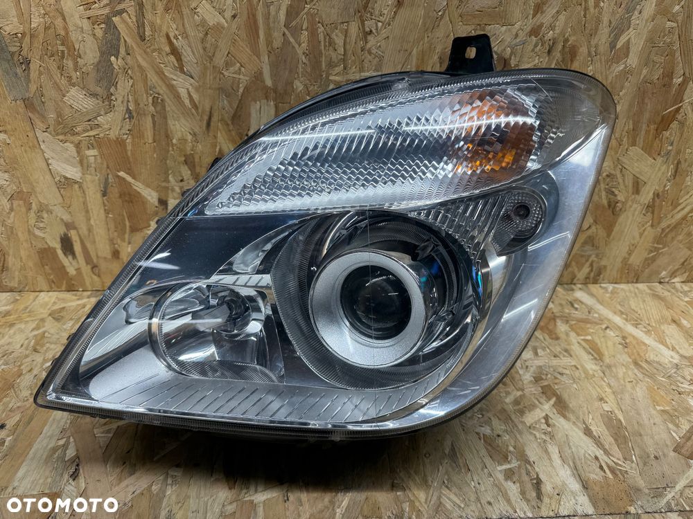 Przednia lewa lampa Mercedes sprinter 906 xenon - 1