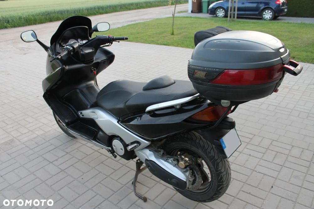 Yamaha Tmax - 6