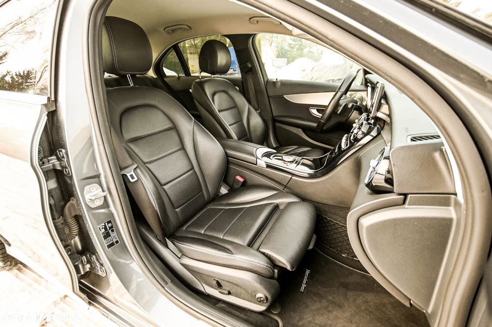 Mercedes-Benz Klasa C 180 (BlueTEC) d 7G-TRONIC - 33