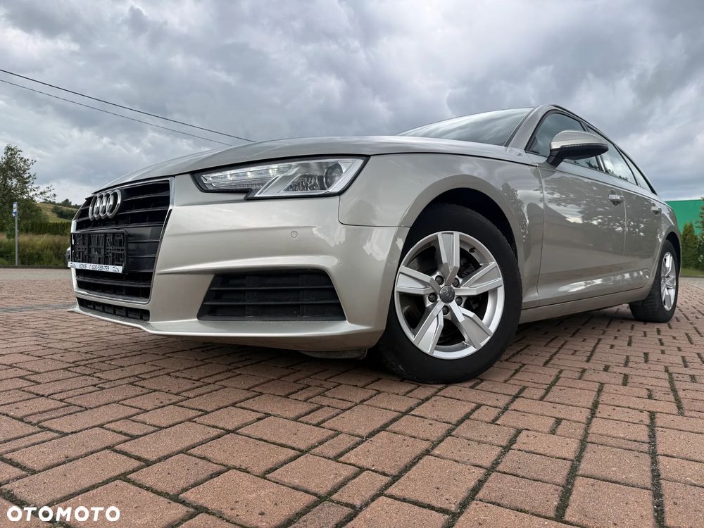 Audi A4 Avant 2.0 TDI ultra S tronic - 9