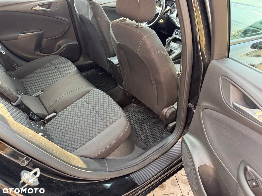 Opel Astra 1.6 CDTI Dynamic S&S - 9