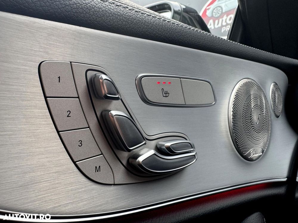 Mercedes-Benz E - 12