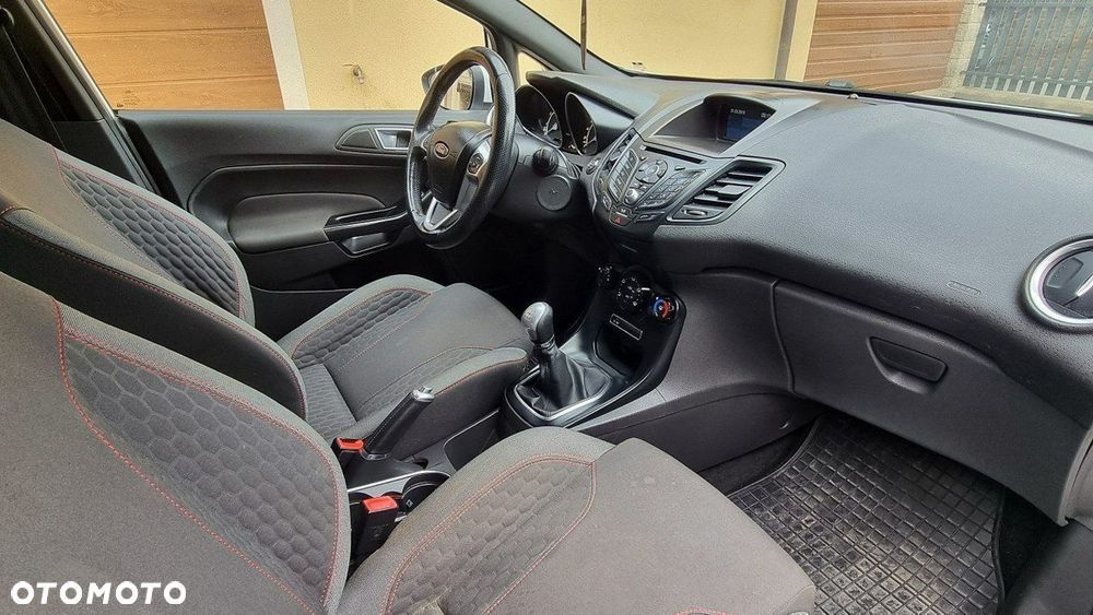 Ford Fiesta - 13