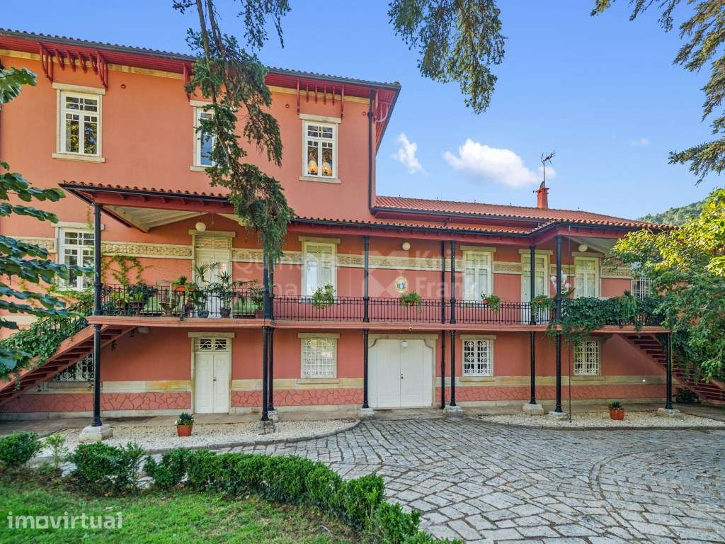 Palacete T9 com 2 piscinas para venda em Bragado, Vila Pouca de Aguiar - Grande imagem: 4/51