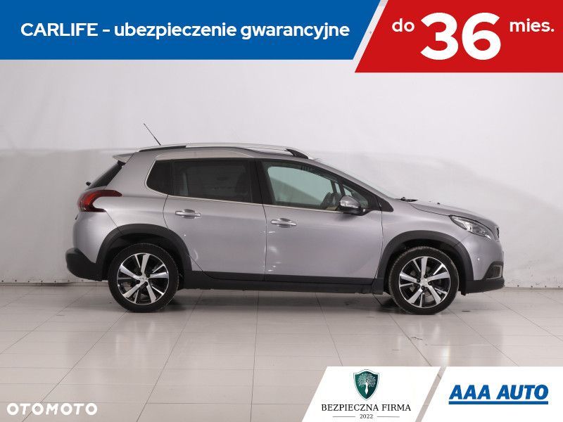 Peugeot 2008 - 8