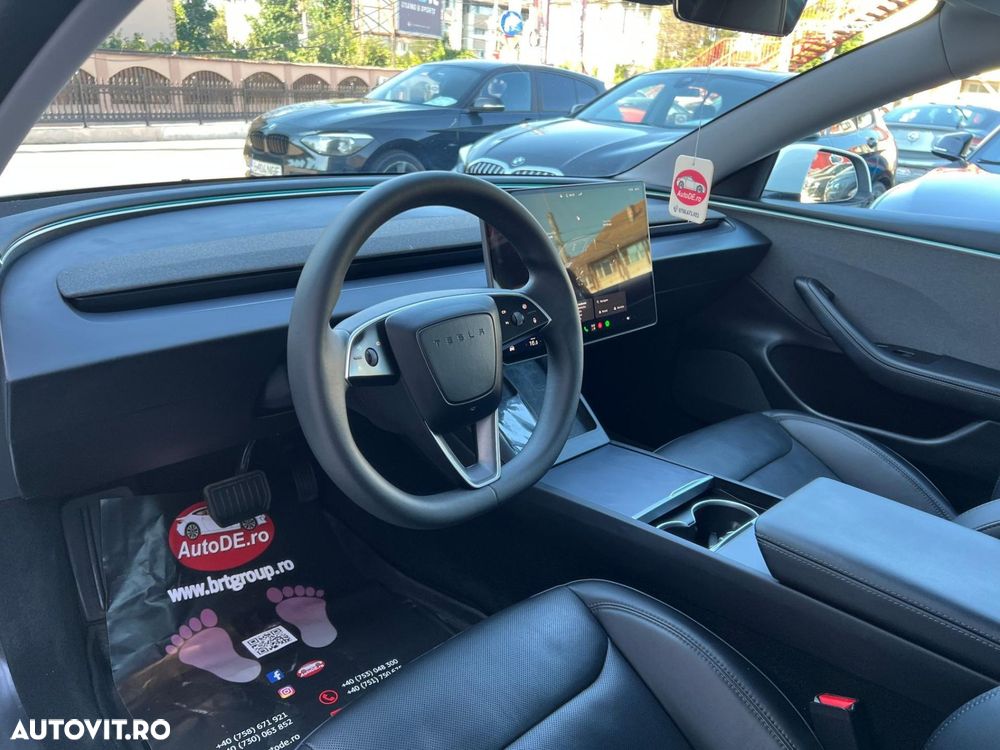 Tesla Model 3 - 9