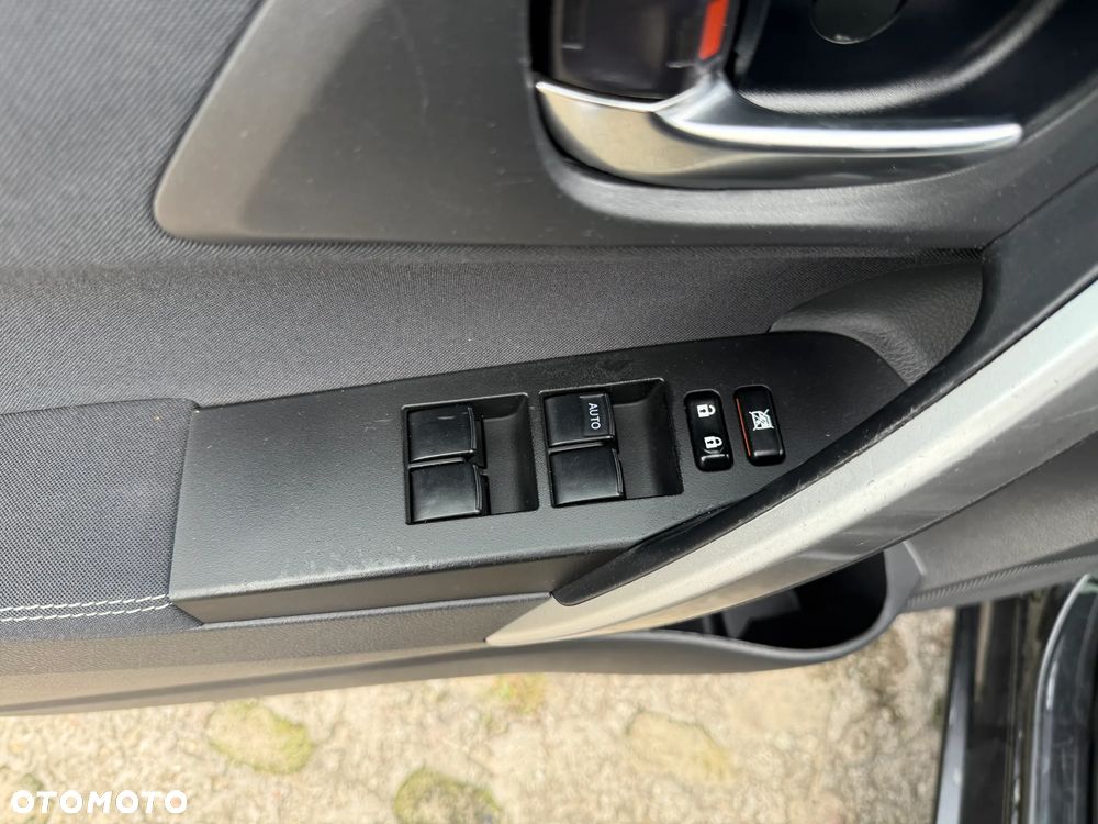 Toyota Auris - 12