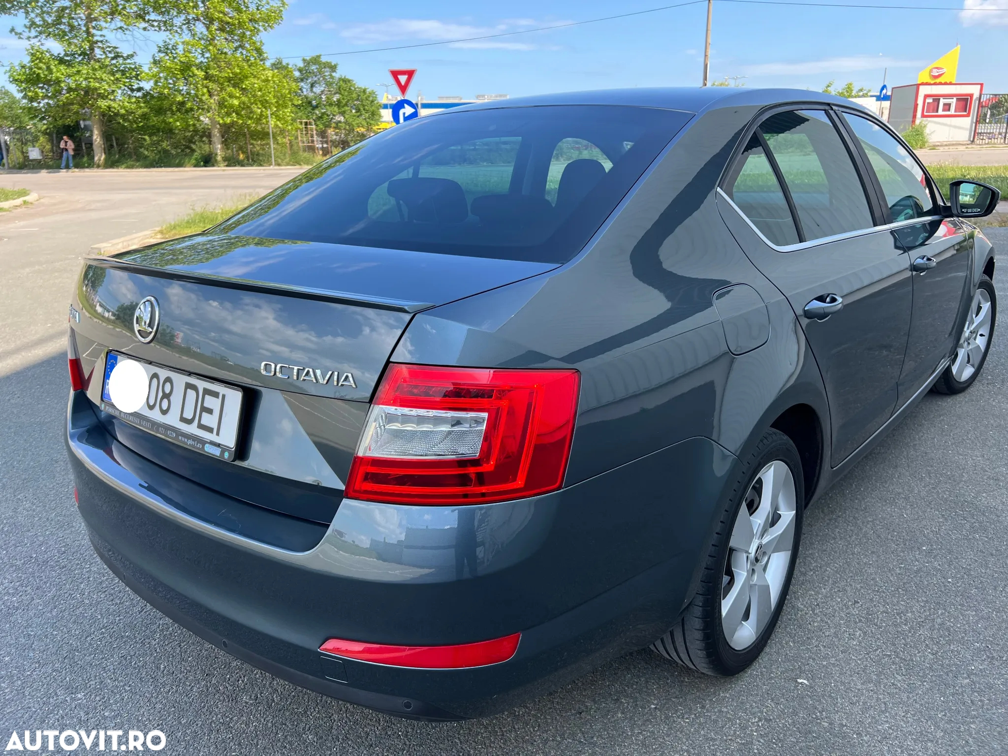 Skoda Octavia 1.6 TDI Ambition - 3