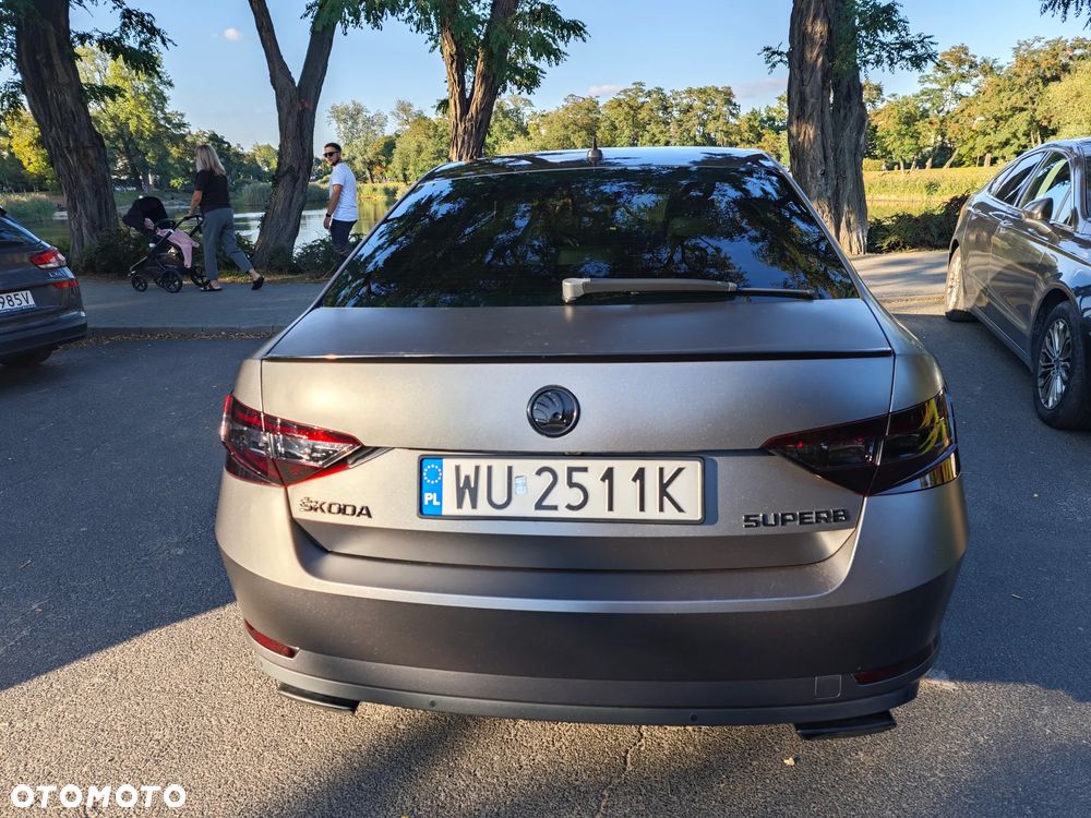 Skoda Superb 2.0 TSI 4x4 L&K DSG - 9