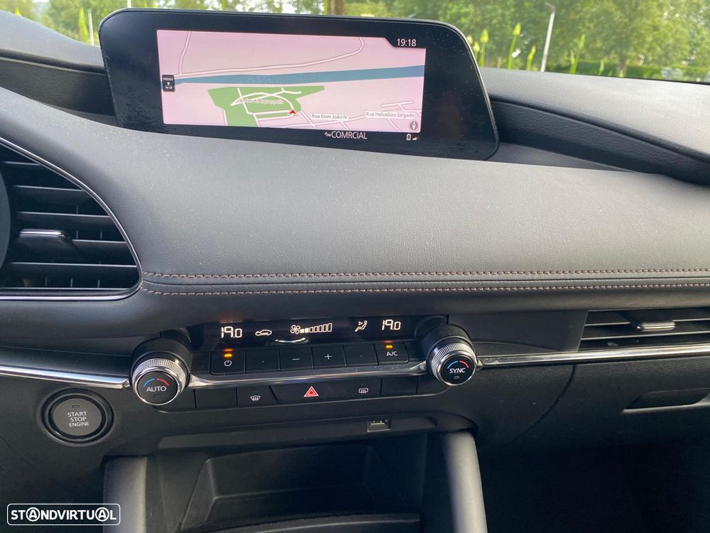 Mazda 3 Hatchback 2.0 Sky-G Evolve P.i-Actvsense J18 - 23