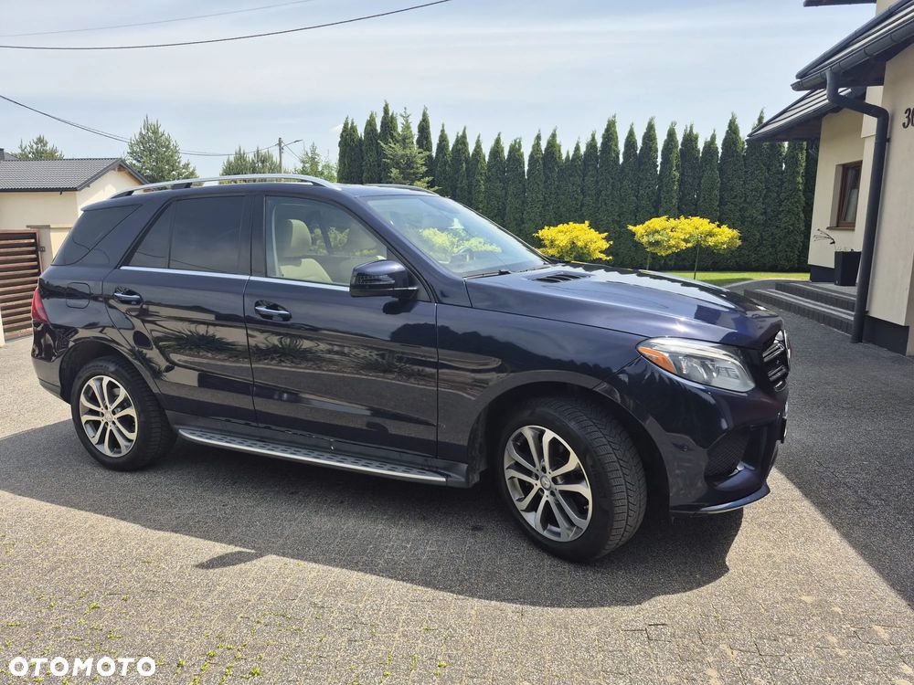 Mercedes-Benz GLE - 1