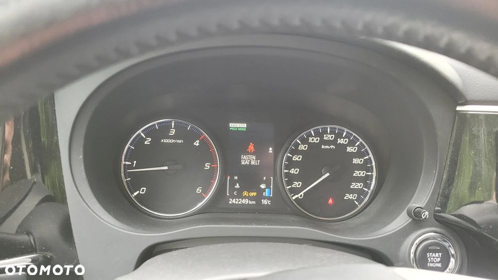 Mitsubishi Outlander 2.2 DID Intense + - 10