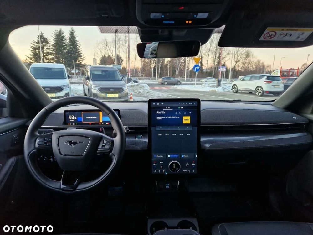 Ford Mustang Mach-E - 9