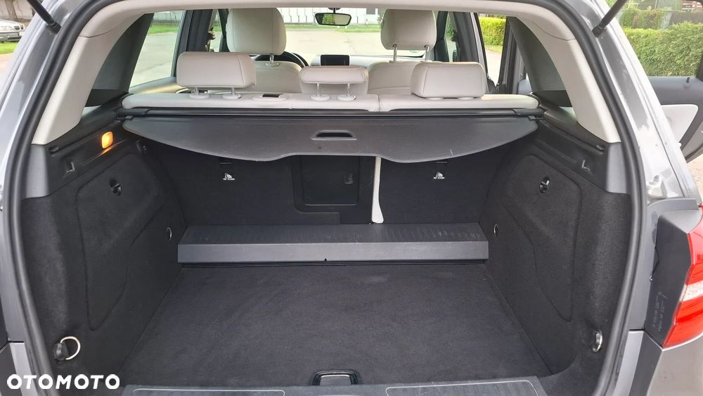 Mercedes-Benz Klasa B 180 BlueEFFICIENCY Edition 1 - 17