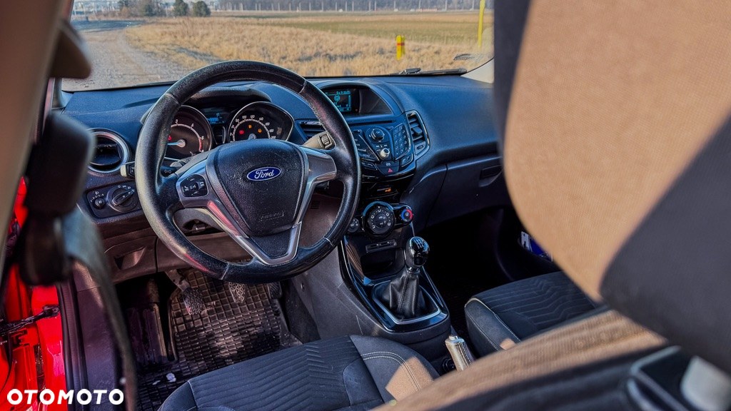 Ford Fiesta 1.6 TDCI SYNC Edition - 13