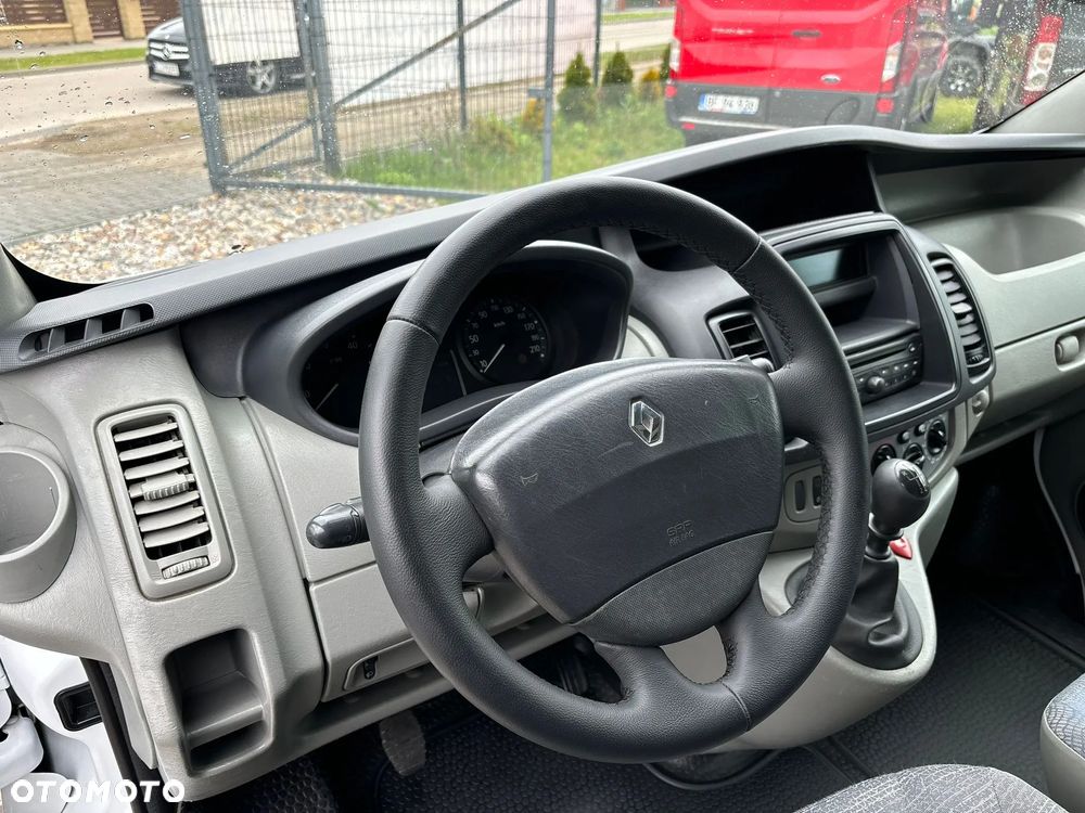 Renault Trafic - 10