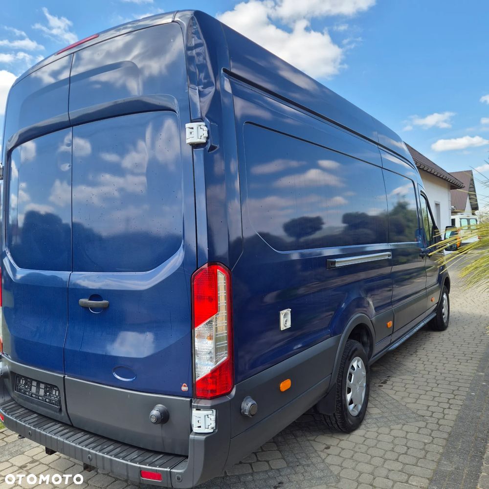 Ford Transit - 12