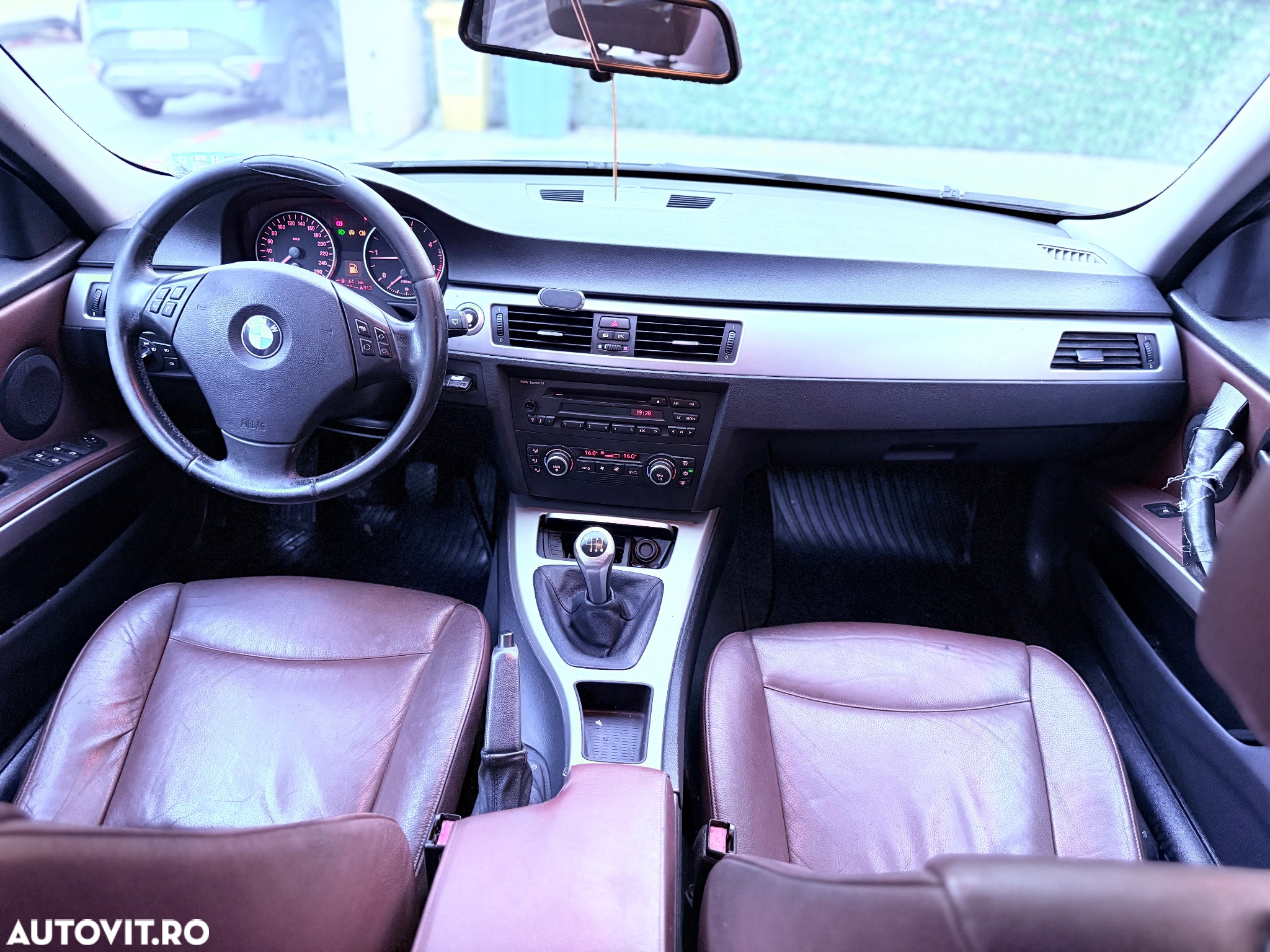 BMW Seria 5 520d Touring - 6