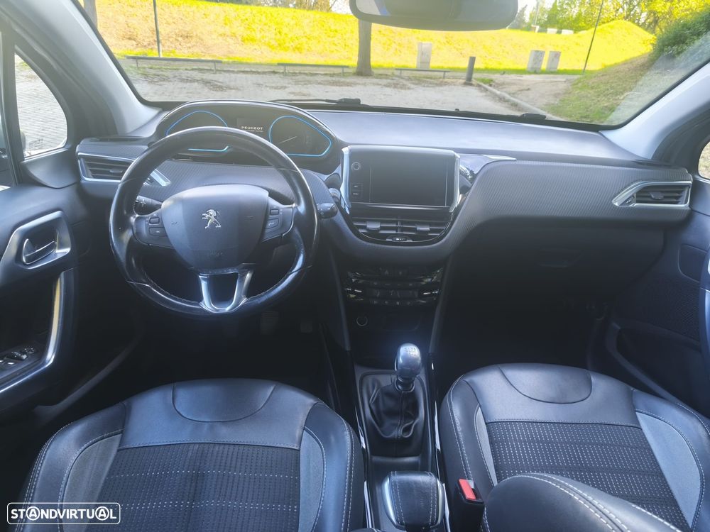 Peugeot 2008 1.6 BlueHDi Allure - 11
