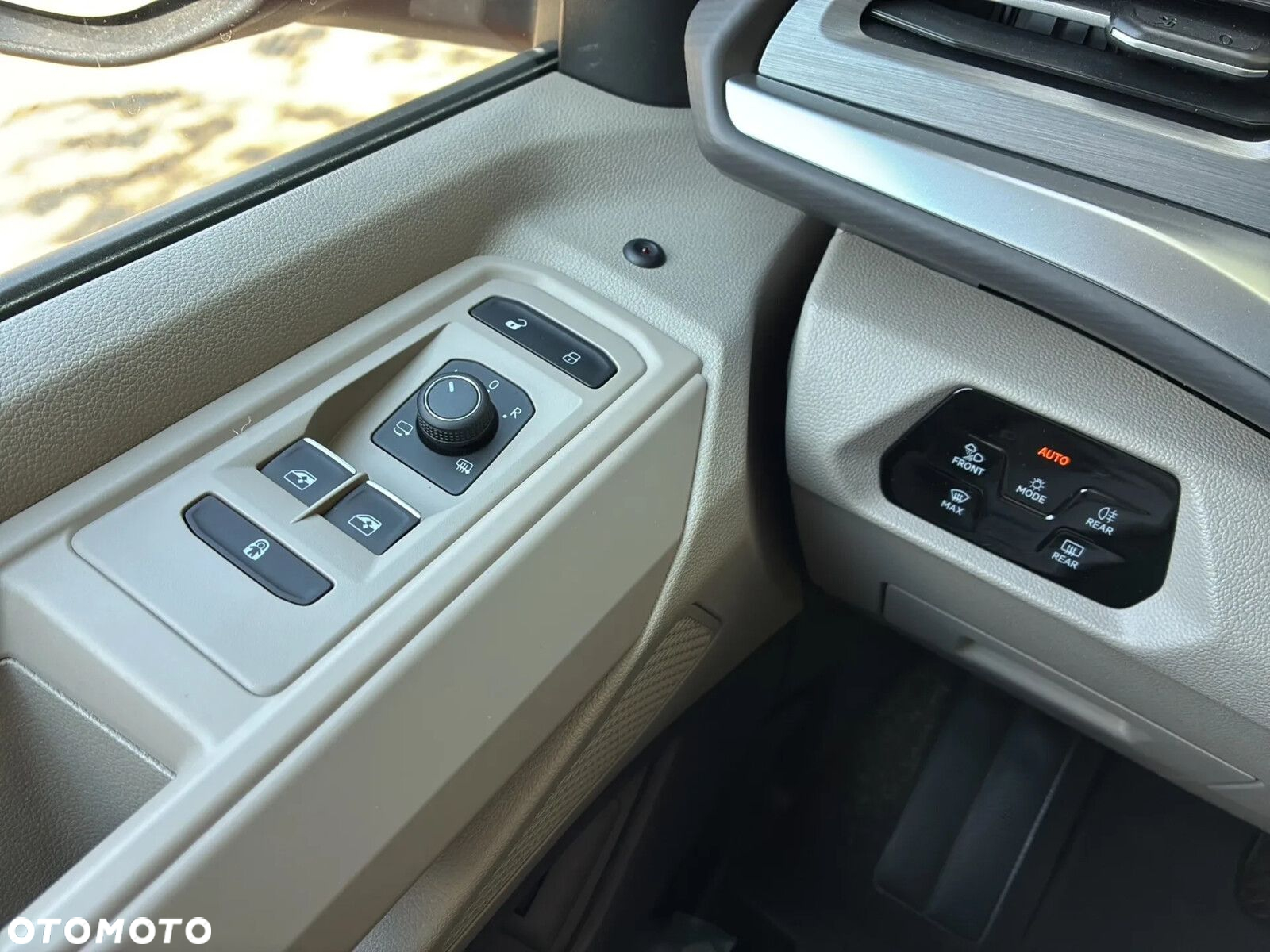 Volkswagen Multivan 2.0 TSI L2 Edition DSG - 25
