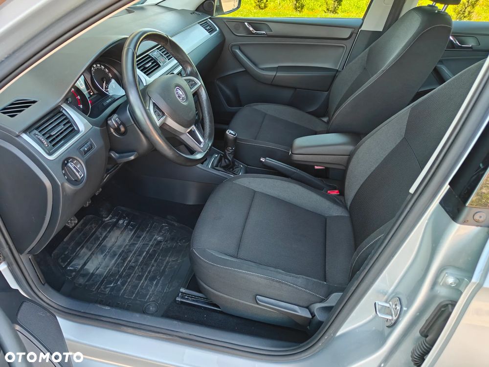 Skoda RAPID 1.2 TSI Ambition - 11