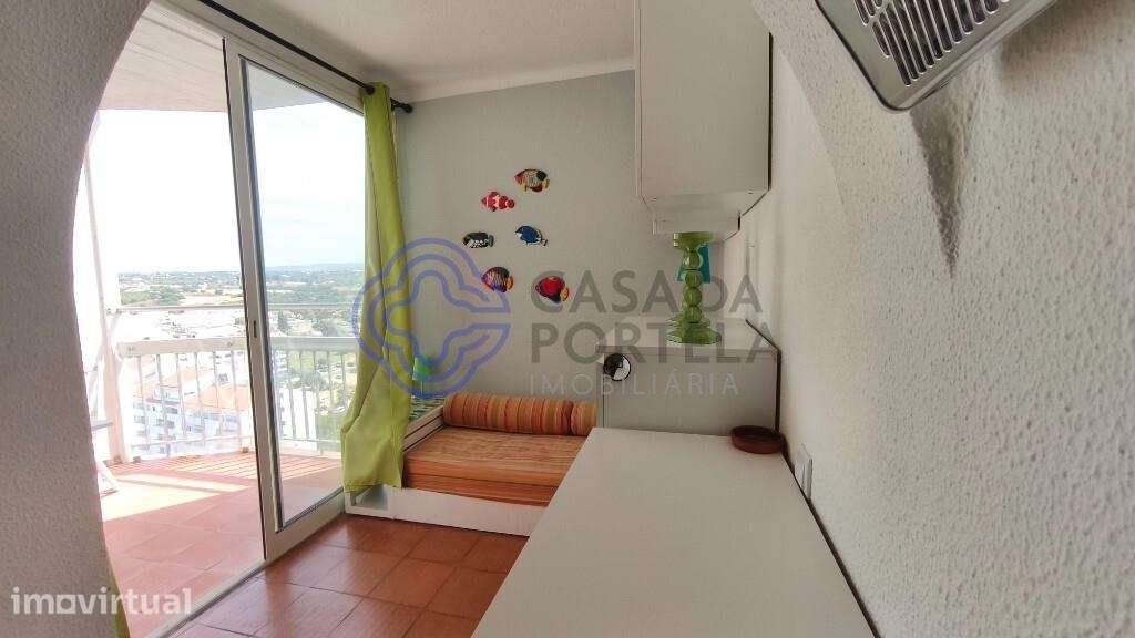 Vende-se excelente T1 amplo com vista deslumbrante para o mar - Grande imagem: 5/22