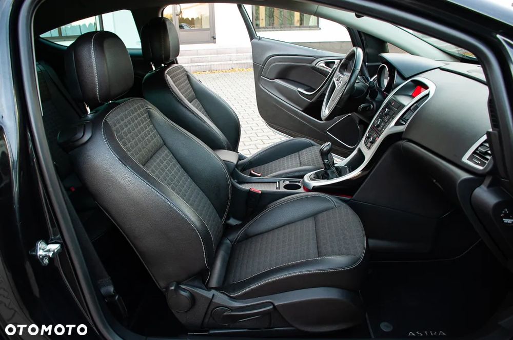 Opel Astra GTC 1.6 Turbo Innovation - 5