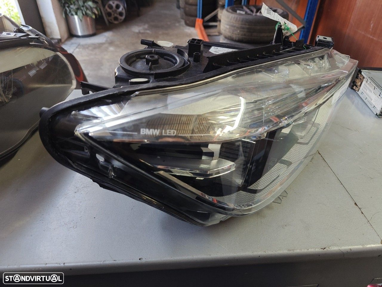 Farol Frente Direito / Otica Direita Bmw 3 (F30, F80)  7498946 / 1Ex01 - 7