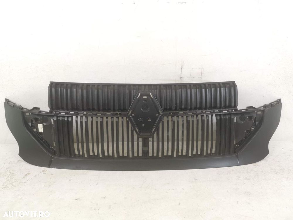 Grila Radiator   Renault Master 2024 2025 2026 Originala In Stare Buna - 2