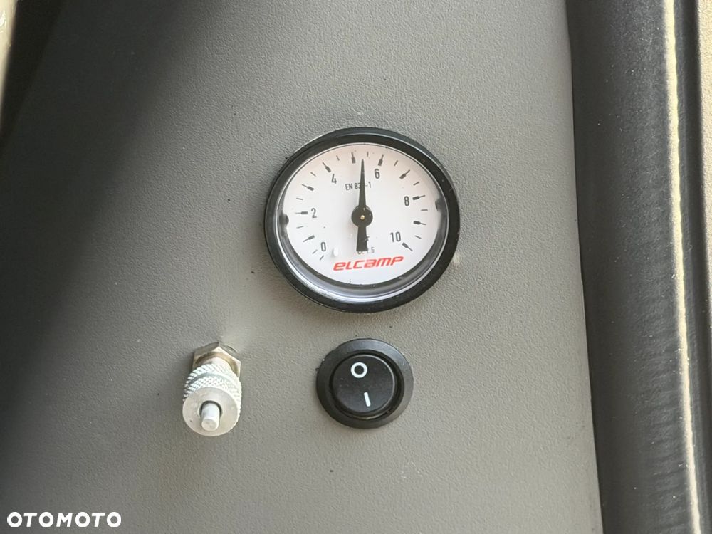 Renault MASTER L3H2 MAXI WZMOCNIONY Zawieszenie poduszki pneumatyczne! MOCNY SILNIK 2.3DCI Rozrząd na ŁAŃCUCHU, Pełna zabudowa paki, Zawiasy drzwi tył 270' DMC3.5t Duża ładowność 1228Kg, HAK 2.5t, Homologacja VAT-1, Parktroniki, Minibar, Stolik EasyLife, Lustro WideView, Oświetlenie LED, Nawigacja, Tempomat, Halogeny, Pakiet Chrom Design, Szare wnętrze, Pełen SERWIS ASO RENAULT!! - 10