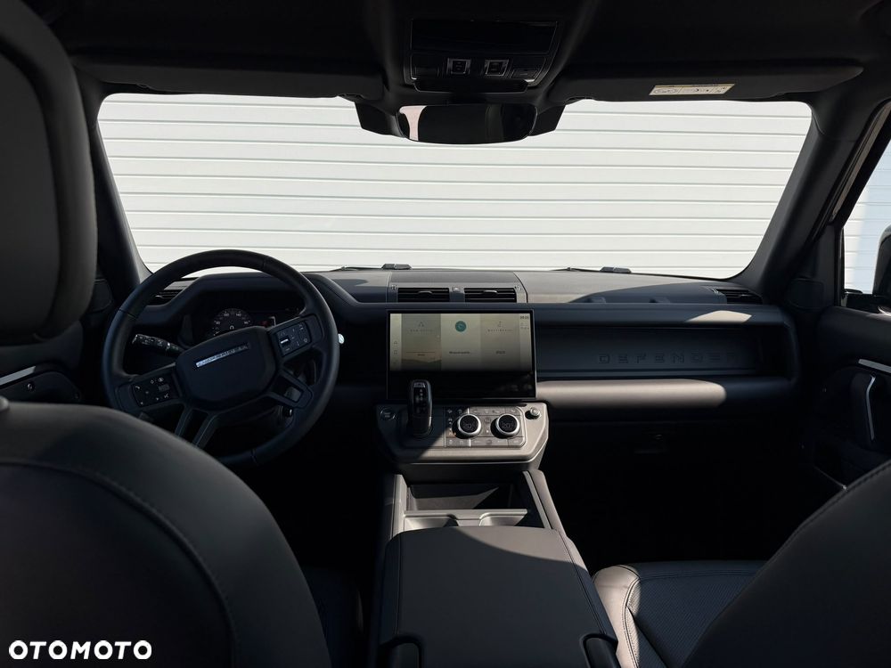 Land Rover Defender - 15