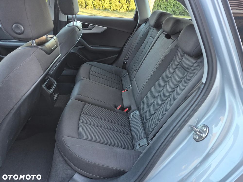 Audi A4 Avant - 10