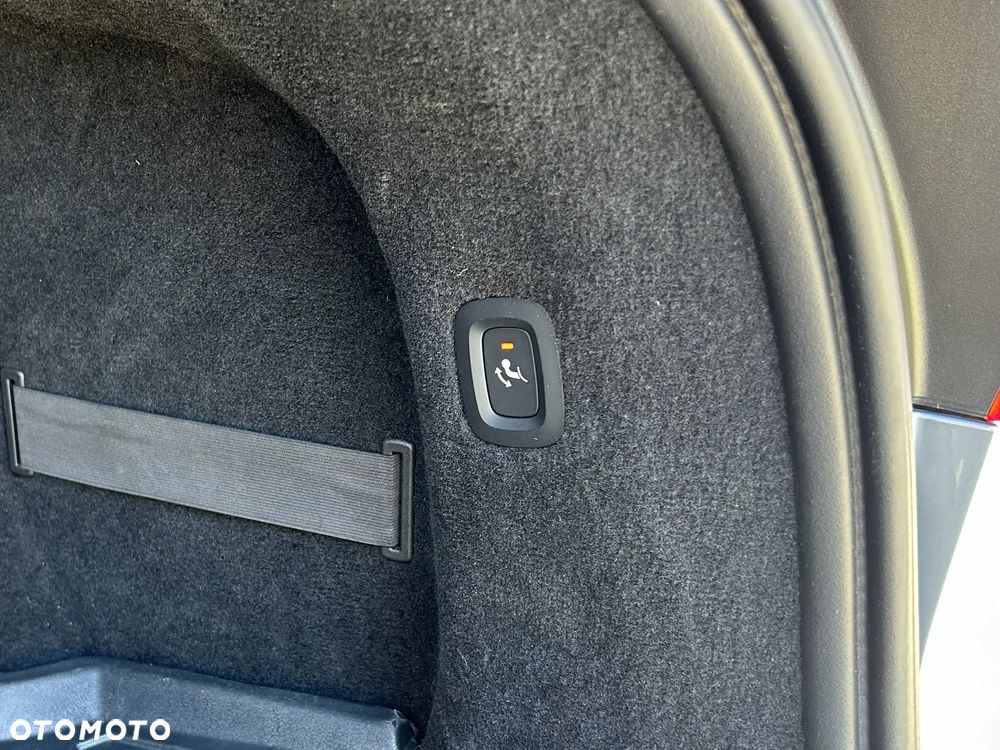 Volvo V90 D5 AWD Inscription - 28