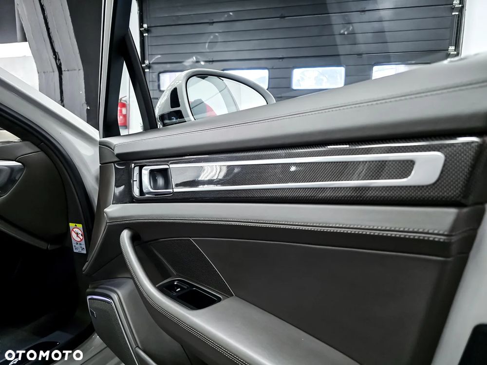 Porsche Panamera 4 - 13