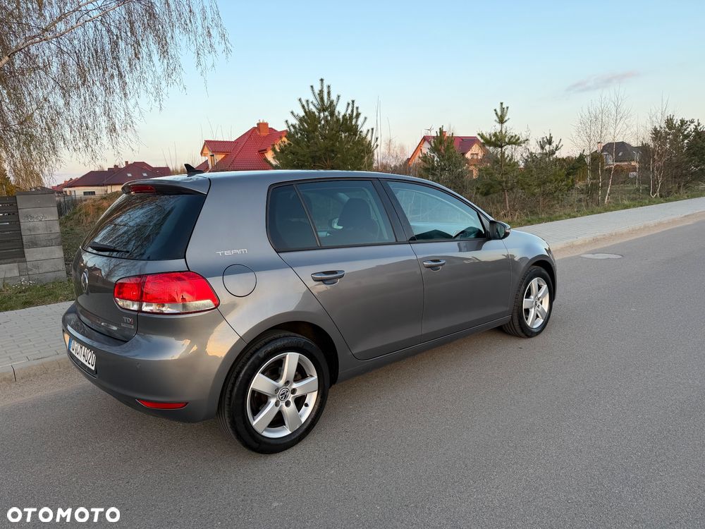 Volkswagen Golf 1.6 TDI DPF BlueMotion Technology Team - 16