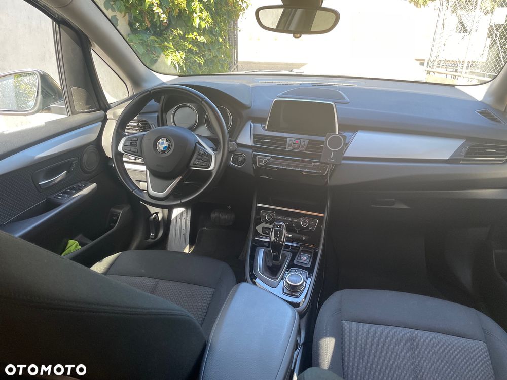 BMW Seria 2 220d Advantage - 11