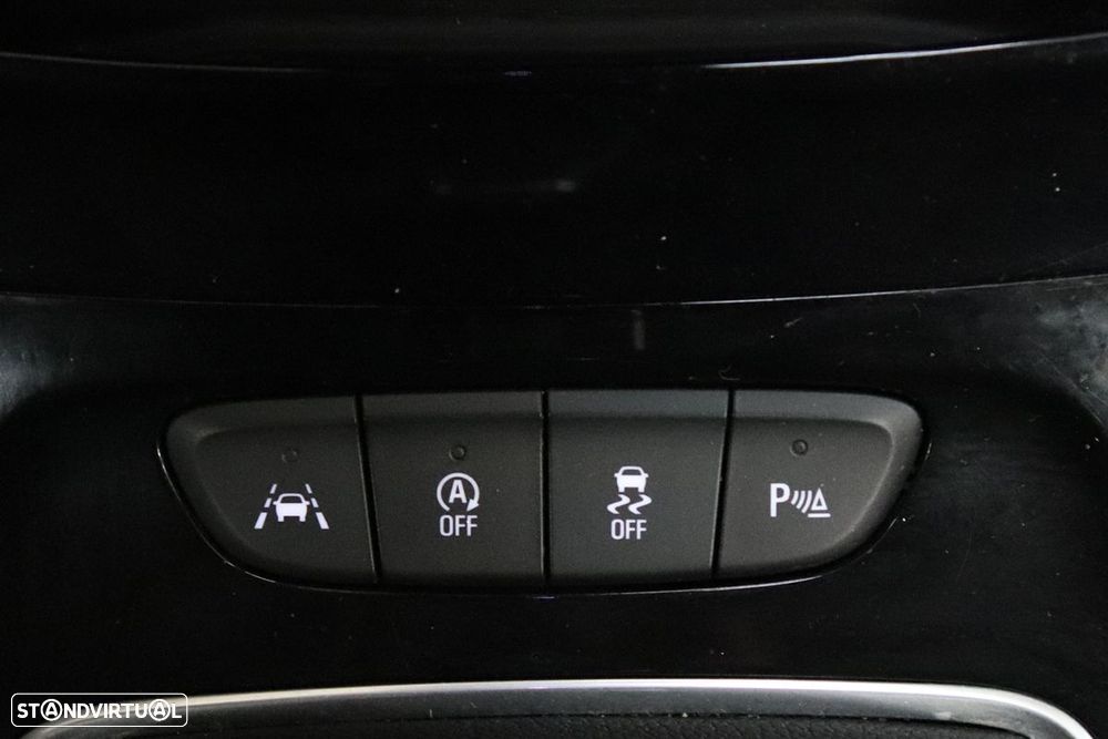 Opel Astra 1.2 T Design & Tech S/S - 13