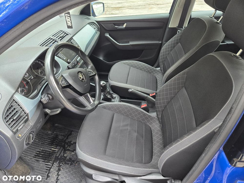 Skoda Fabia 1.0 TSI Ambition - 10