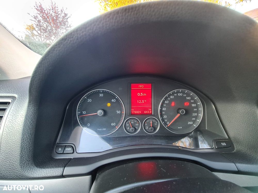 Volkswagen Jetta 1.9 TDI Trendline - 6