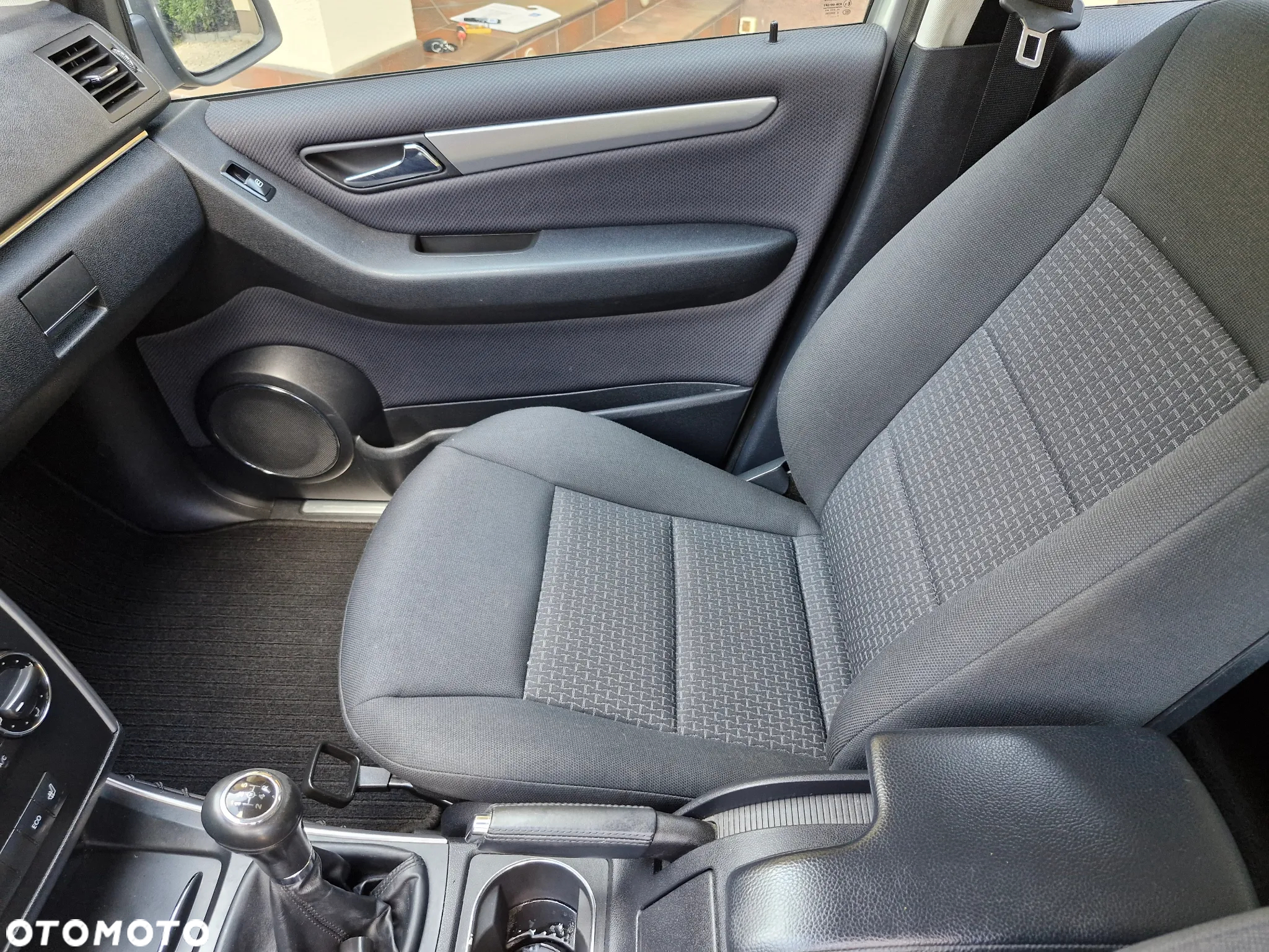 Mercedes-Benz Klasa B 180 BlueEffICIENCY - 21
