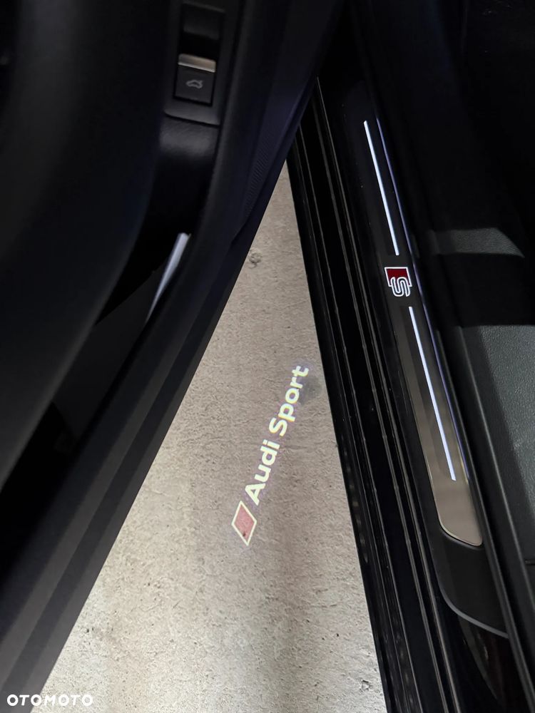 Audi A6 Avant 40 TDI quattro S tronic S line - 40