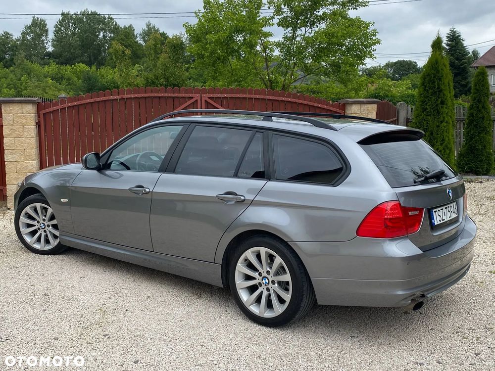 BMW Seria 3 318i - 8