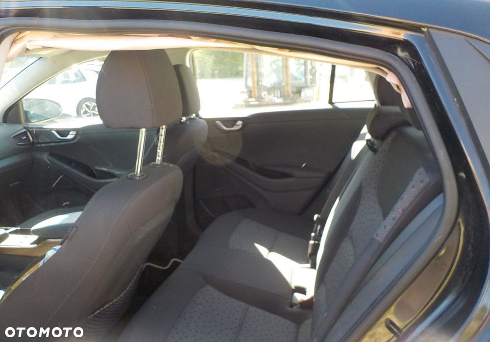 Hyundai IONIQ - 18